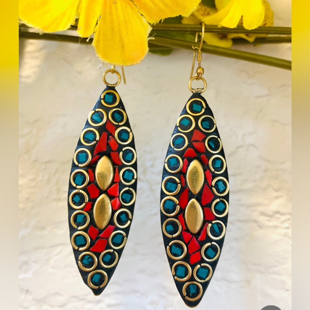 Crushed turquoise n coral brass earring